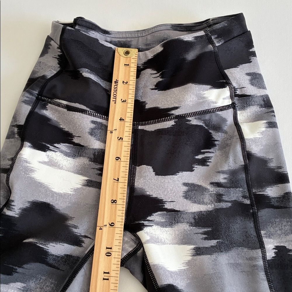 Reebok Leggings Women’s XS Black Gray Camo Stretch Activewear - Picture 8 of 12